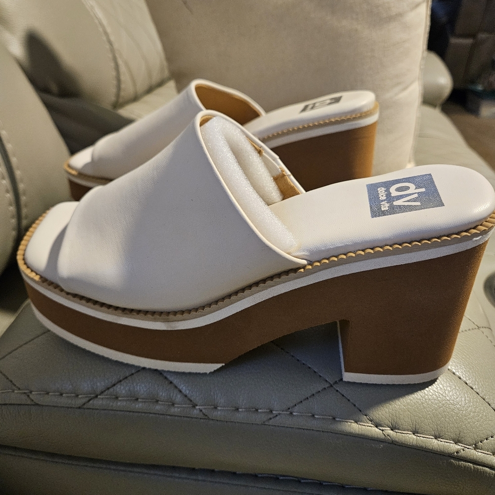 Dolce Vita Womens Cream and Brown Platform Sandals Size 7